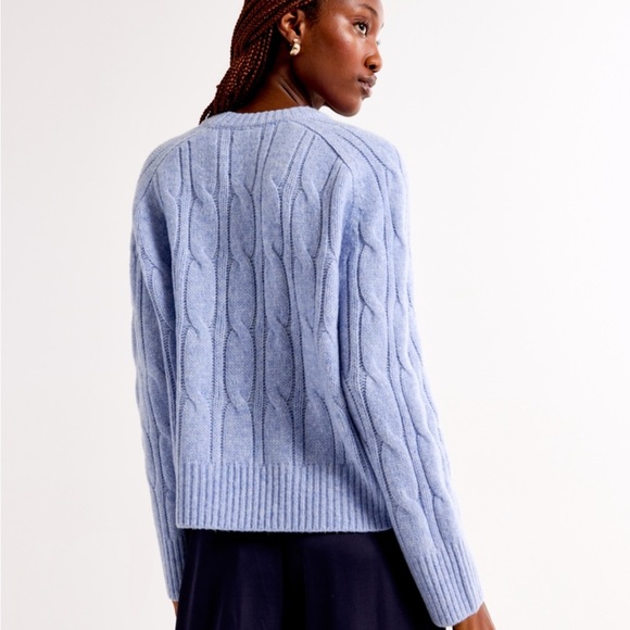 Madeline cable crew sweater light blue abercrombie and fitch - Picture 4 of 5